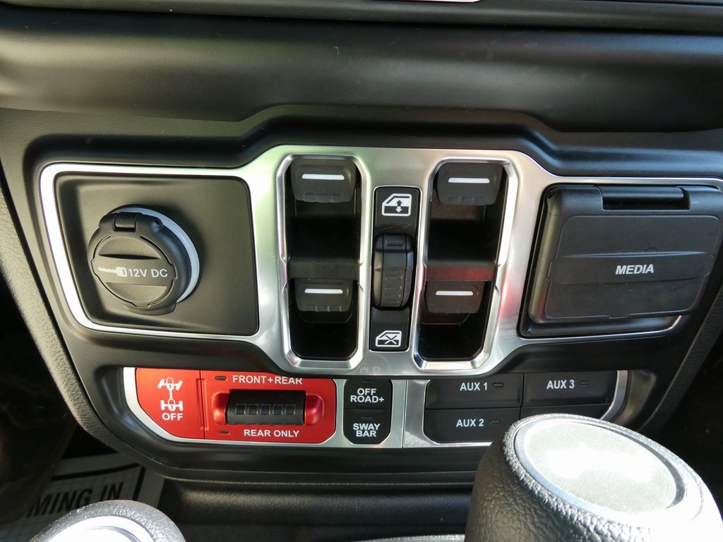 Used 2021 Jeep Wrangler Unlimited Rubicon w/ Dual Top Group image 23