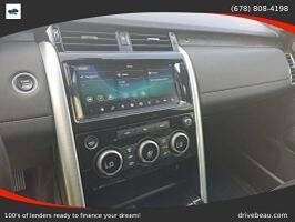 Used 2019 Land Rover Discovery HSE image 12