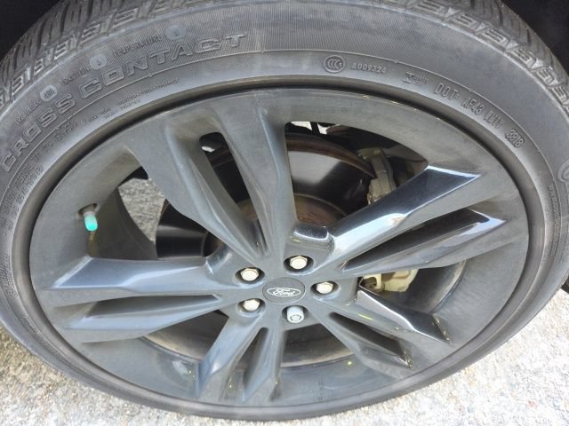 Used 2019 Ford Edge ST w/ Equipment Group 401A AWD/4WD image 12