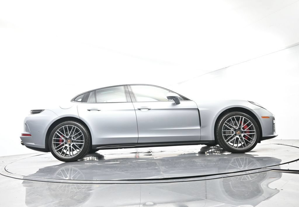Certified 2026 Porsche Panamera GTS AWD/4WD image 55