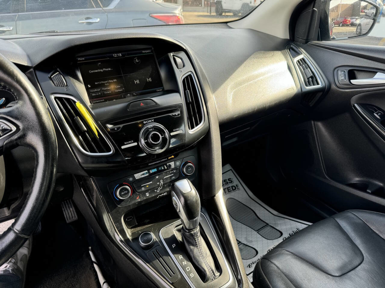 Used 2015 Ford Focus Titanium image 19