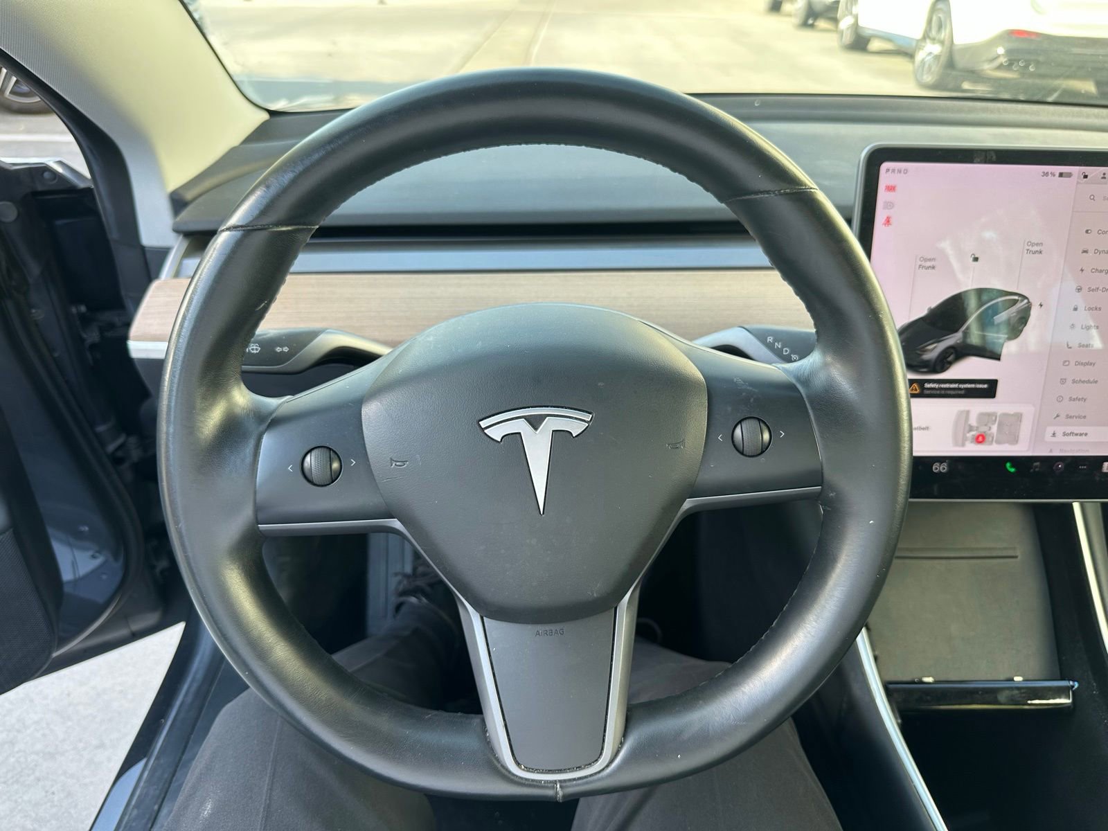 Used 2018 Tesla Model 3 Long Range RWD image 3