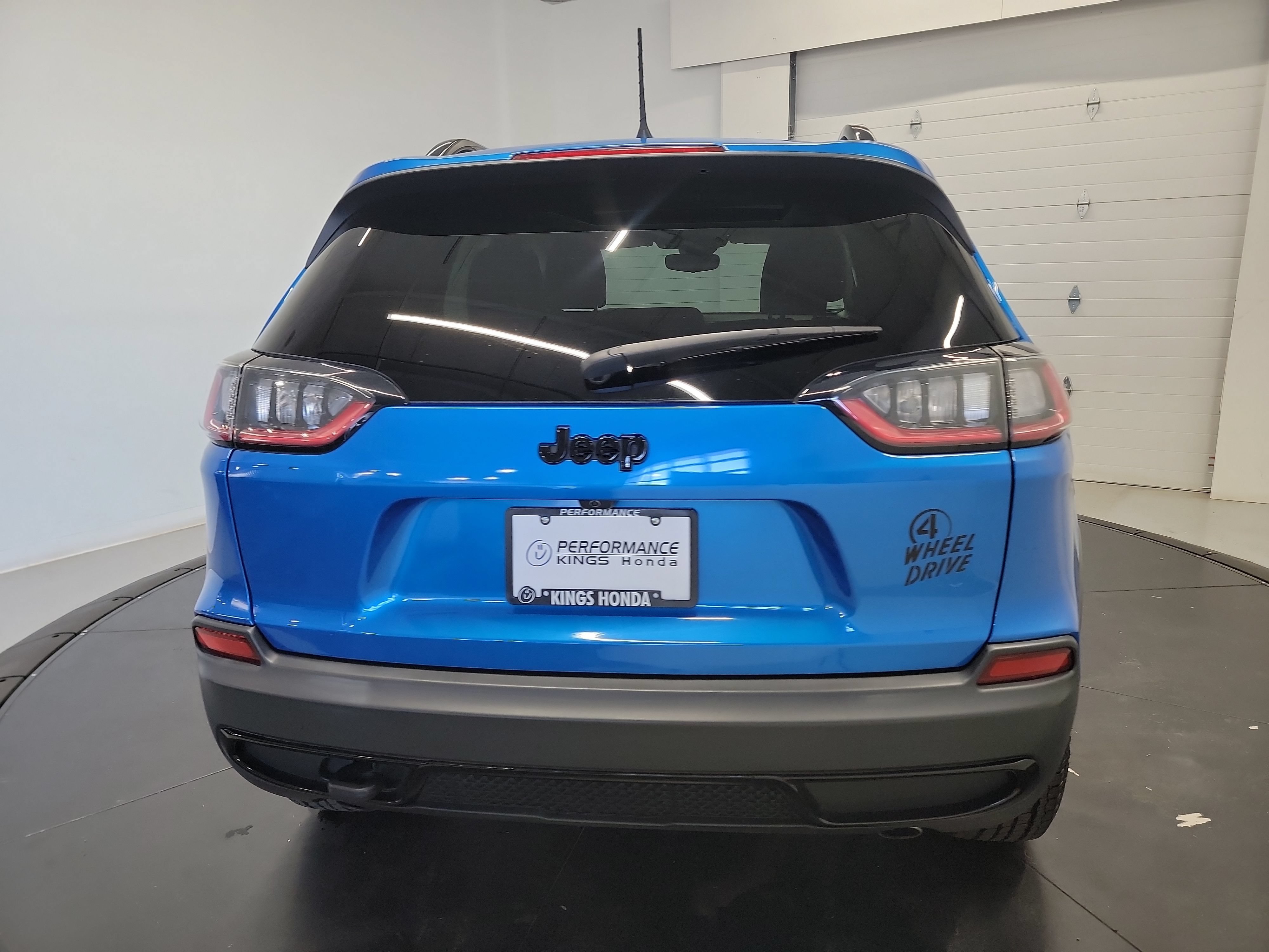 Used 2022 Jeep Cherokee Latitude w/ Sun & Sound Group AWD/4WD image 8