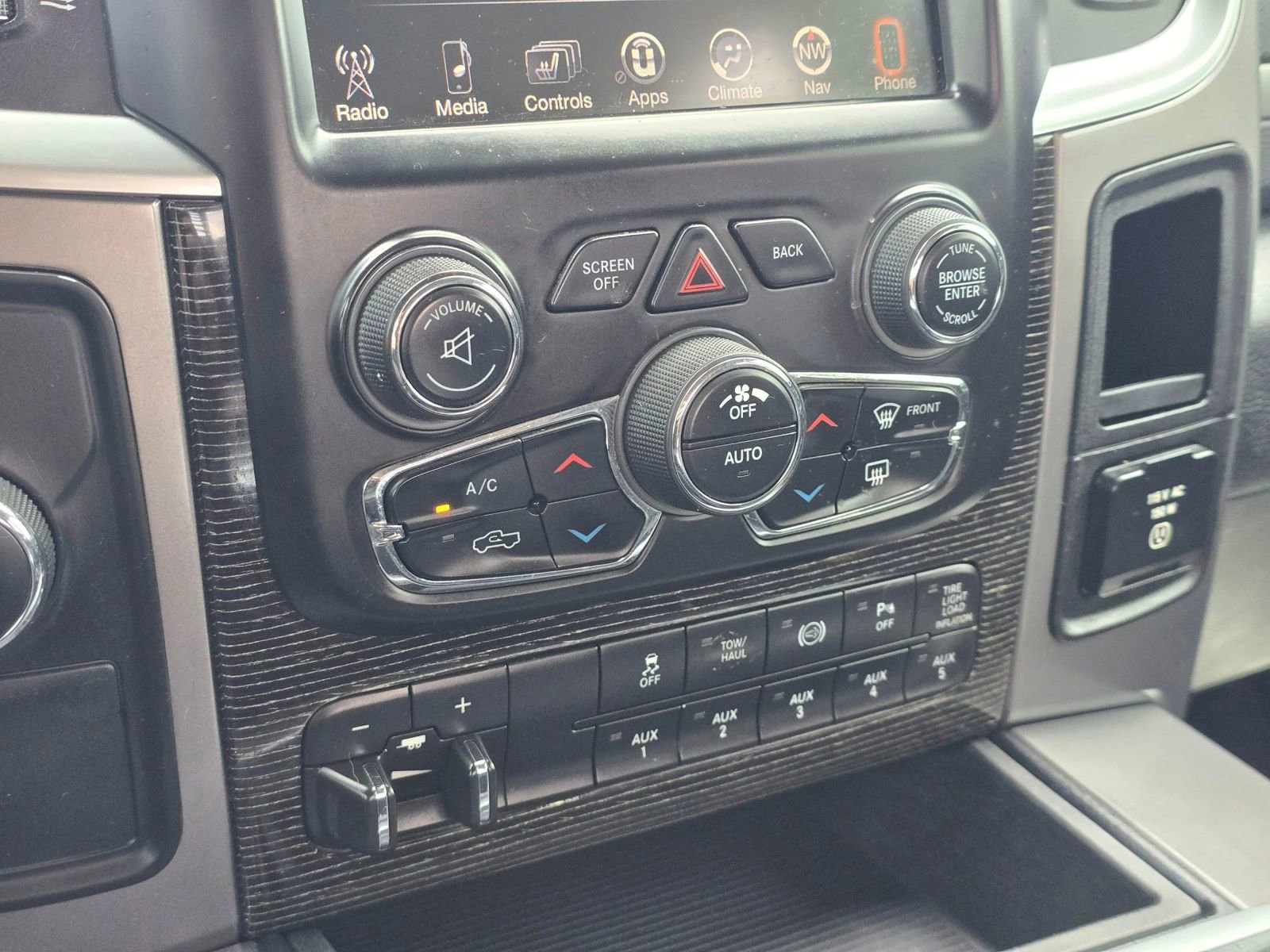 Used 2013 RAM 2500 Limited AWD/4WD image 33