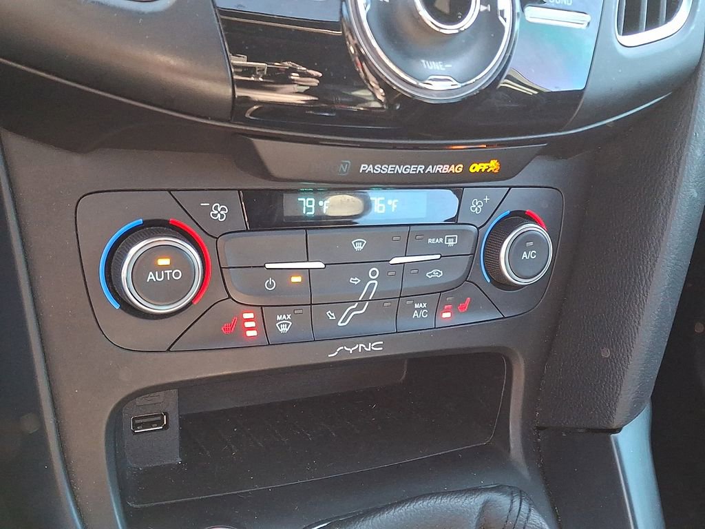 Used 2016 Ford Focus ST w/ Equipment Group 402A image 18