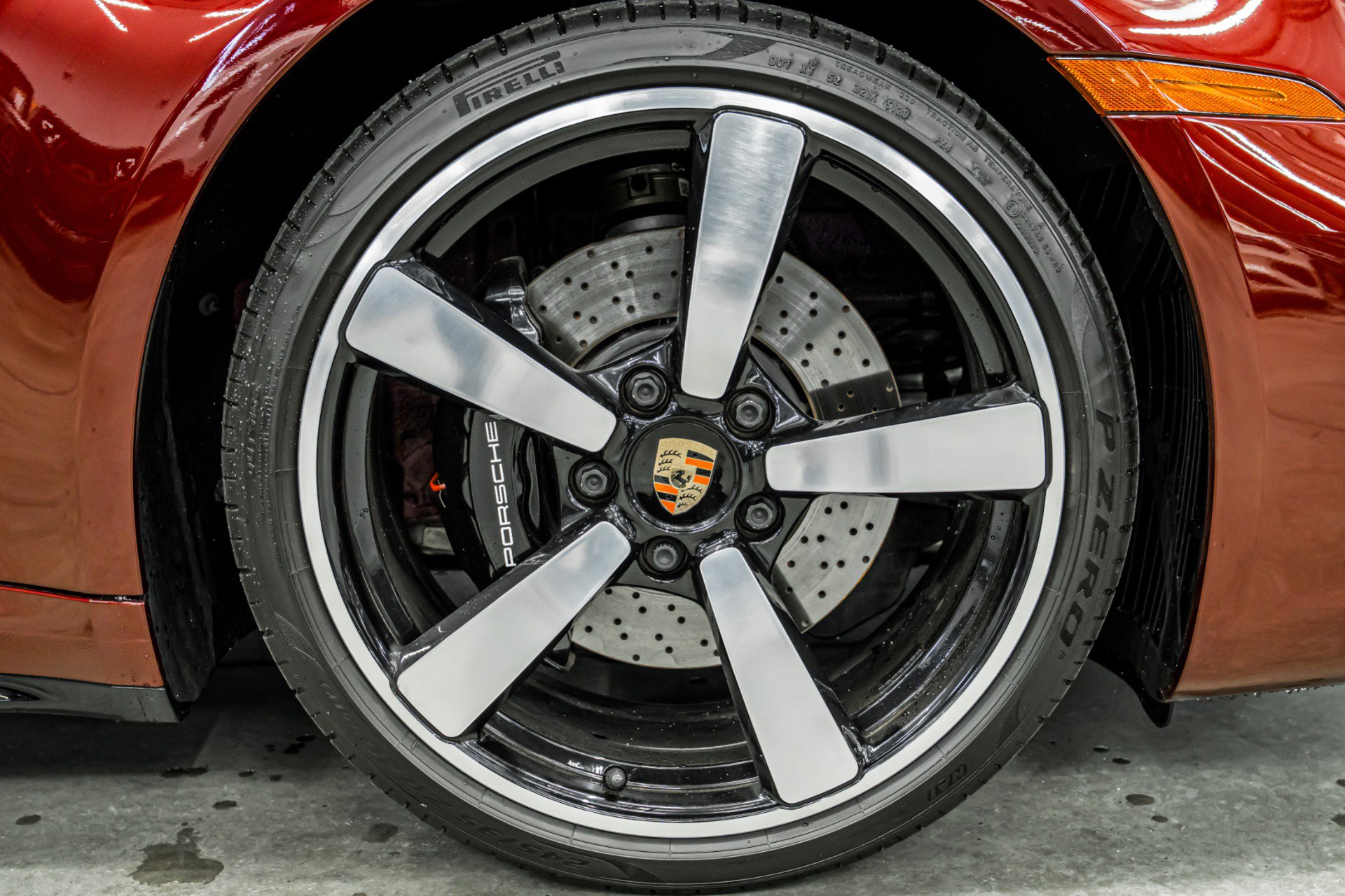 Used 2021 Porsche 911 Targa 4S Heritage Design image 41