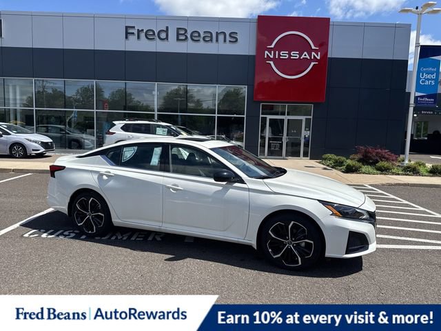 New 2025 Nissan Altima 2.5 SR w/ SR Premium Package image 1