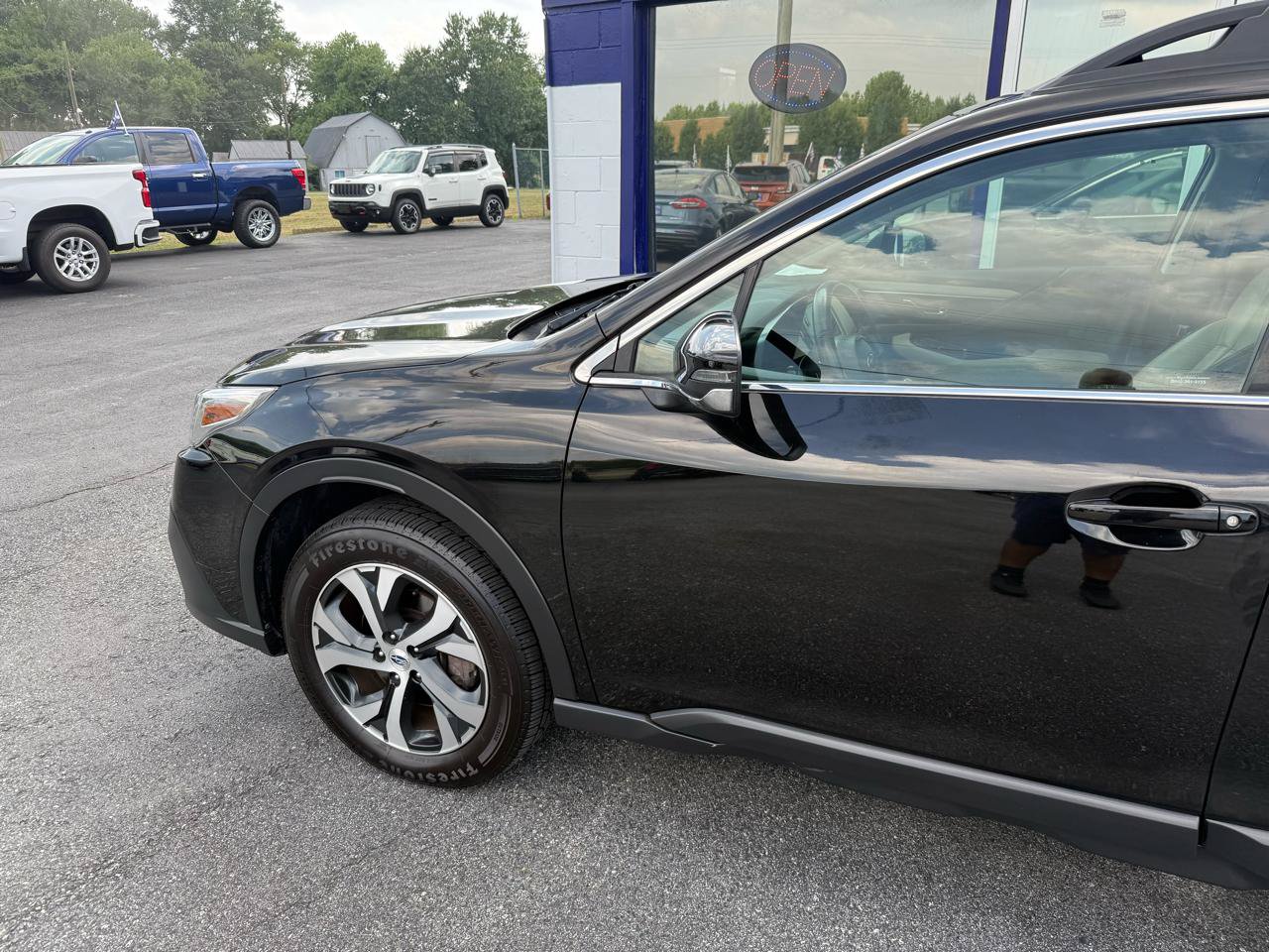 Used 2022 Subaru Outback Limited AWD/4WD image 4