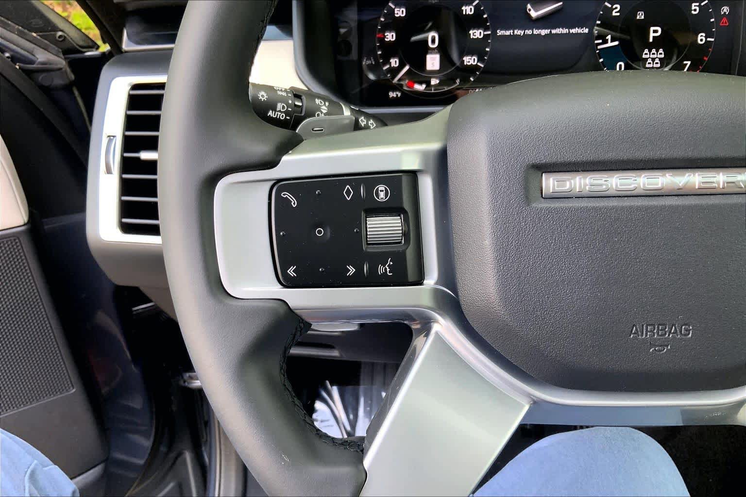 Used 2025 Land Rover Discovery S AWD/4WD image 22