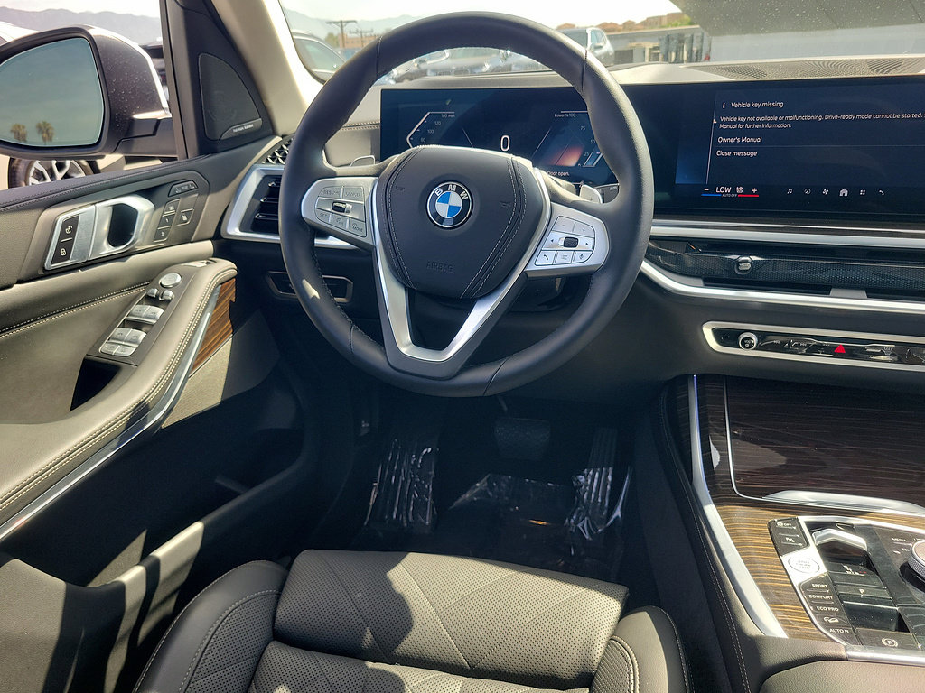 Used 2024 BMW X7 xDrive40i w/ Premium Package AWD/4WD image 13