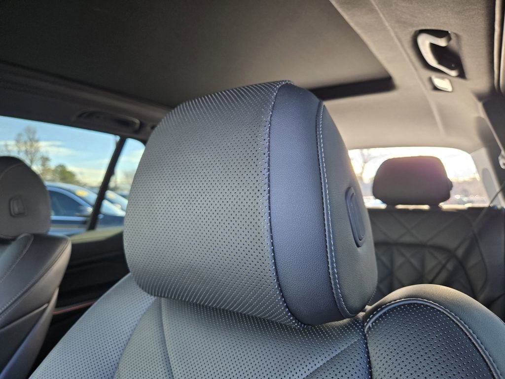 Used 2023 BMW X5 xDrive40i w/ M Sport Package image 16