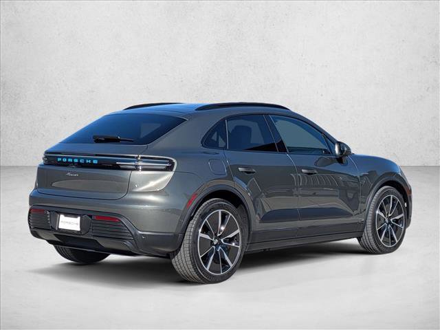 Used 2025 Porsche Macan Electric image 9
