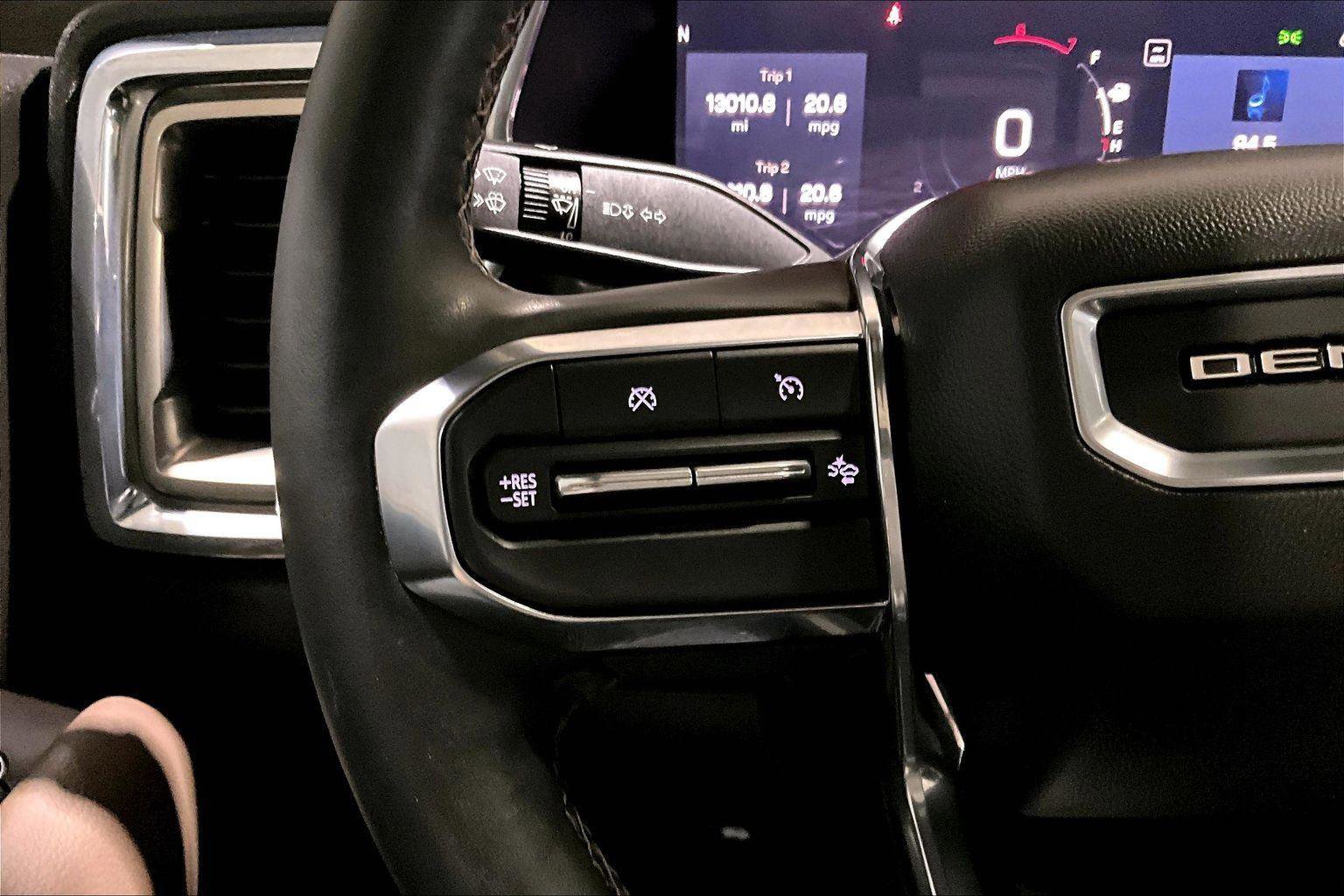 Used 2023 GMC Canyon Denali image 19