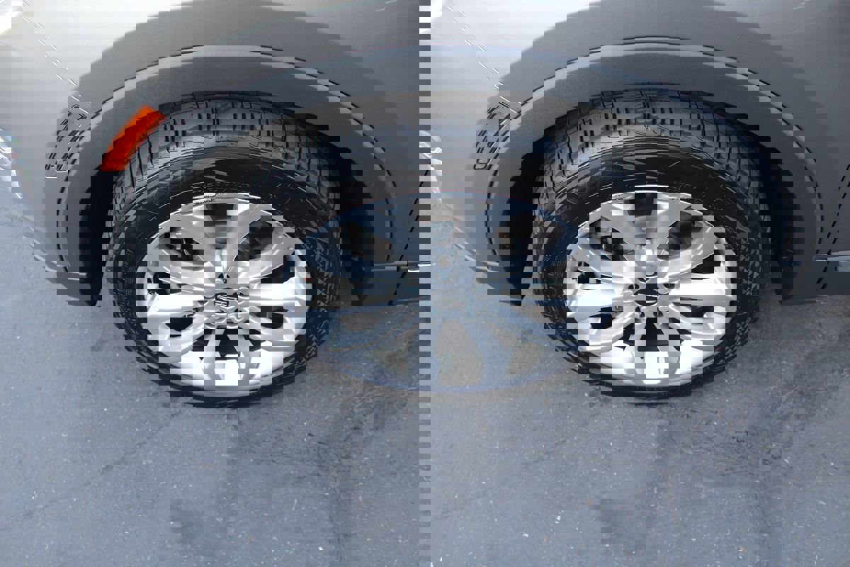 Used 2017 Lincoln MKC Select w/ Select Plus Package image 11