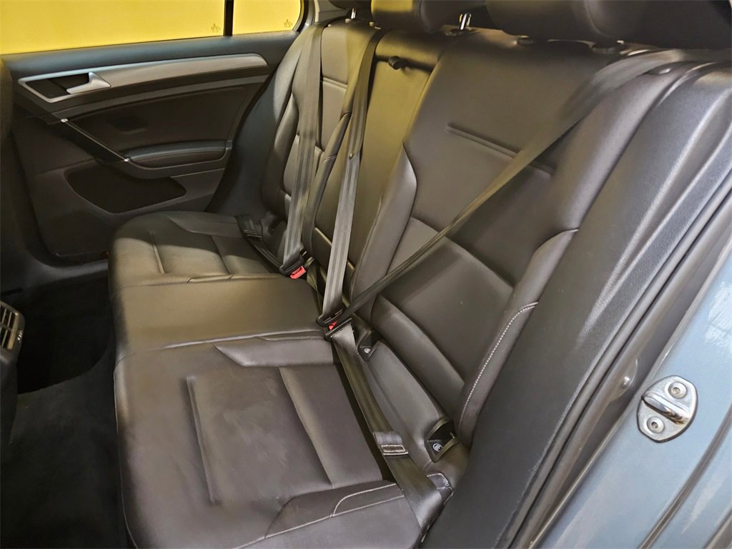 Used 2015 Volkswagen Golf SE image 17