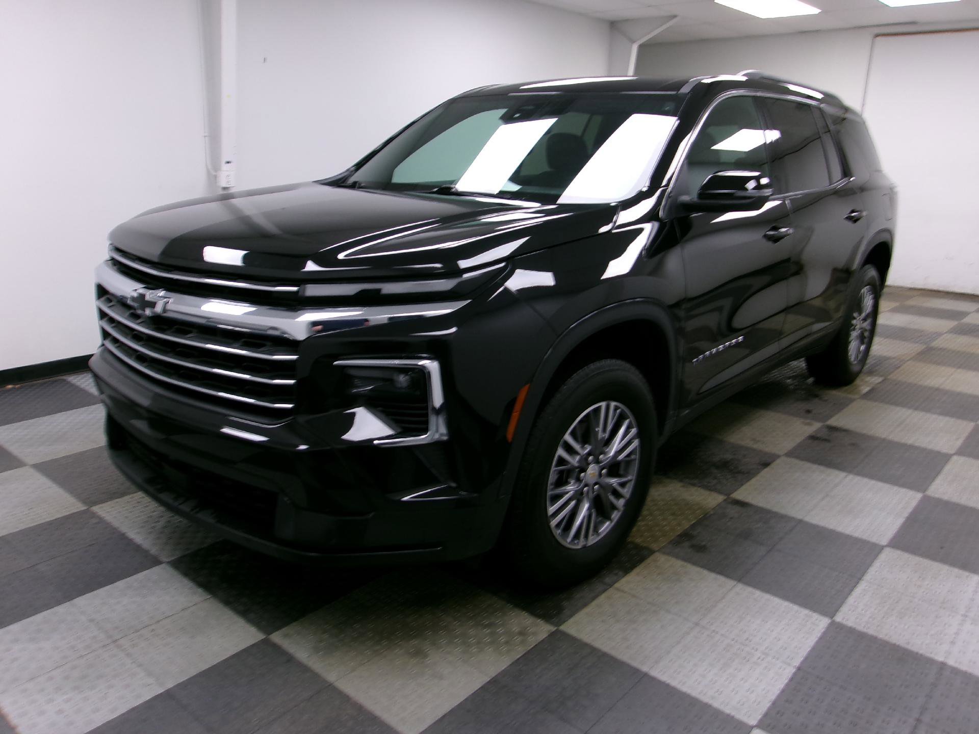 Certified 2025 Chevrolet Traverse LT w/ LPO, Floor Liner Package