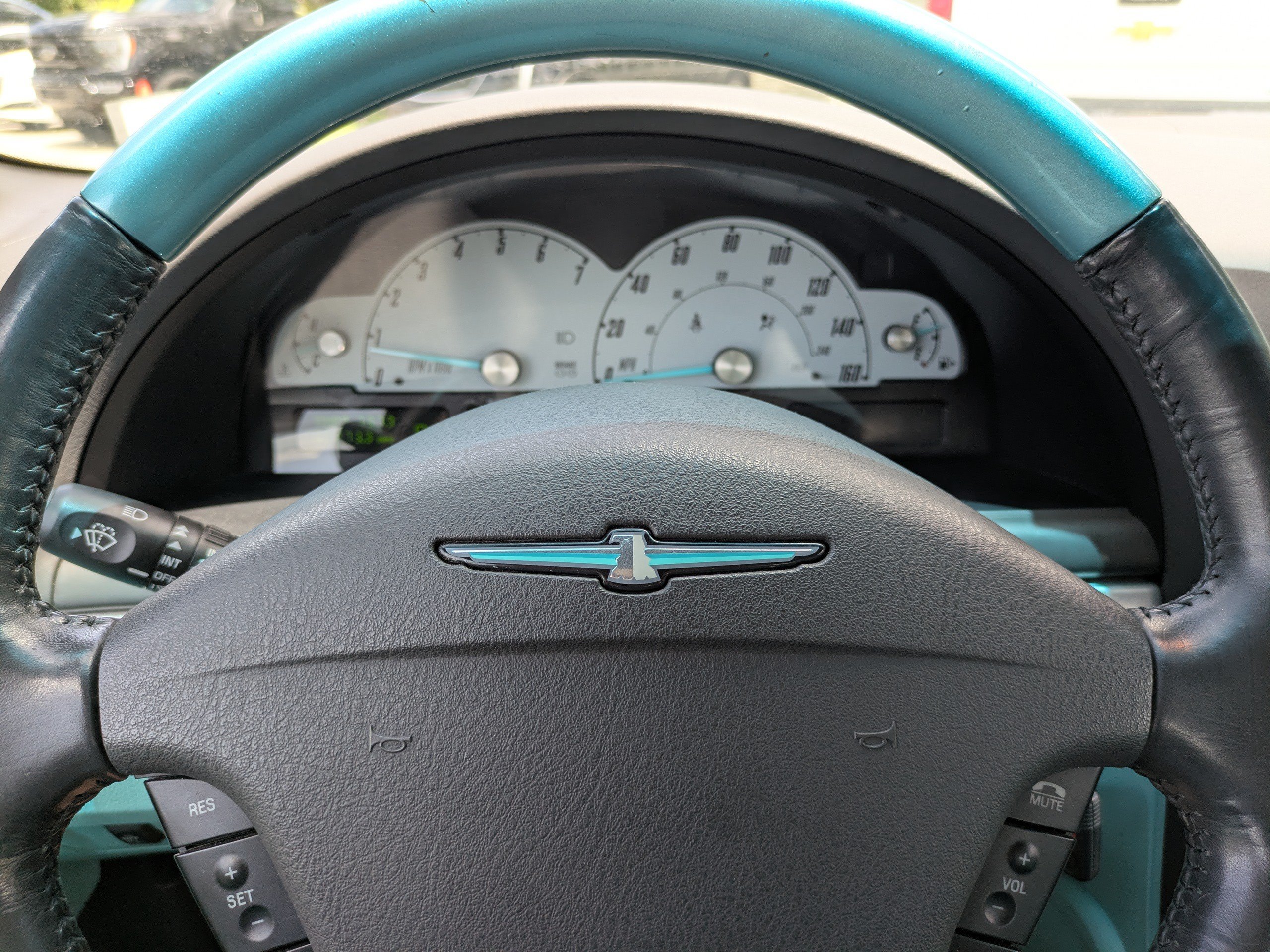 Used 2002 Ford Thunderbird RWD image 22