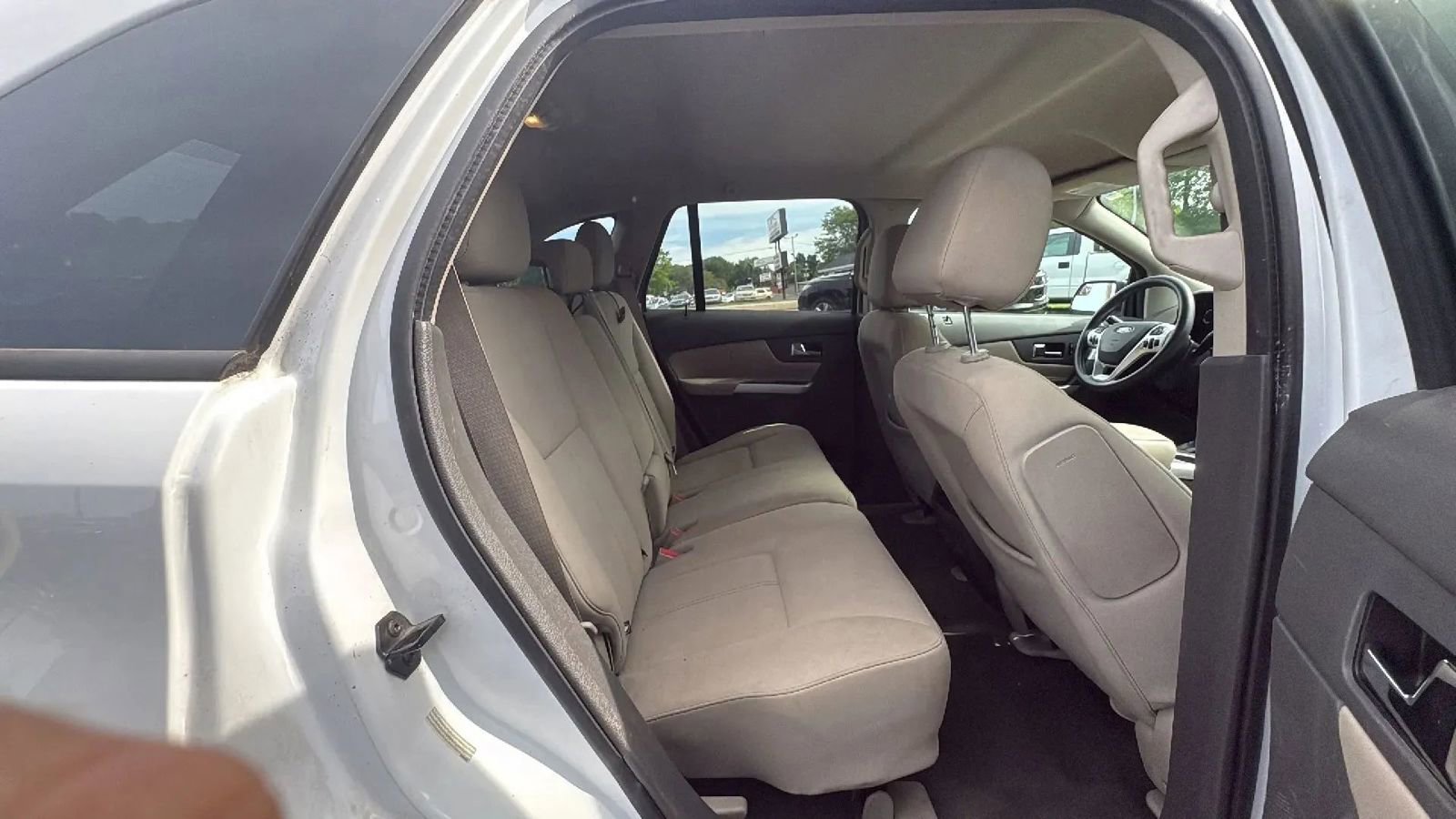 Used 2014 Ford Edge SE w/ Equipment Group 101A FWD image 17