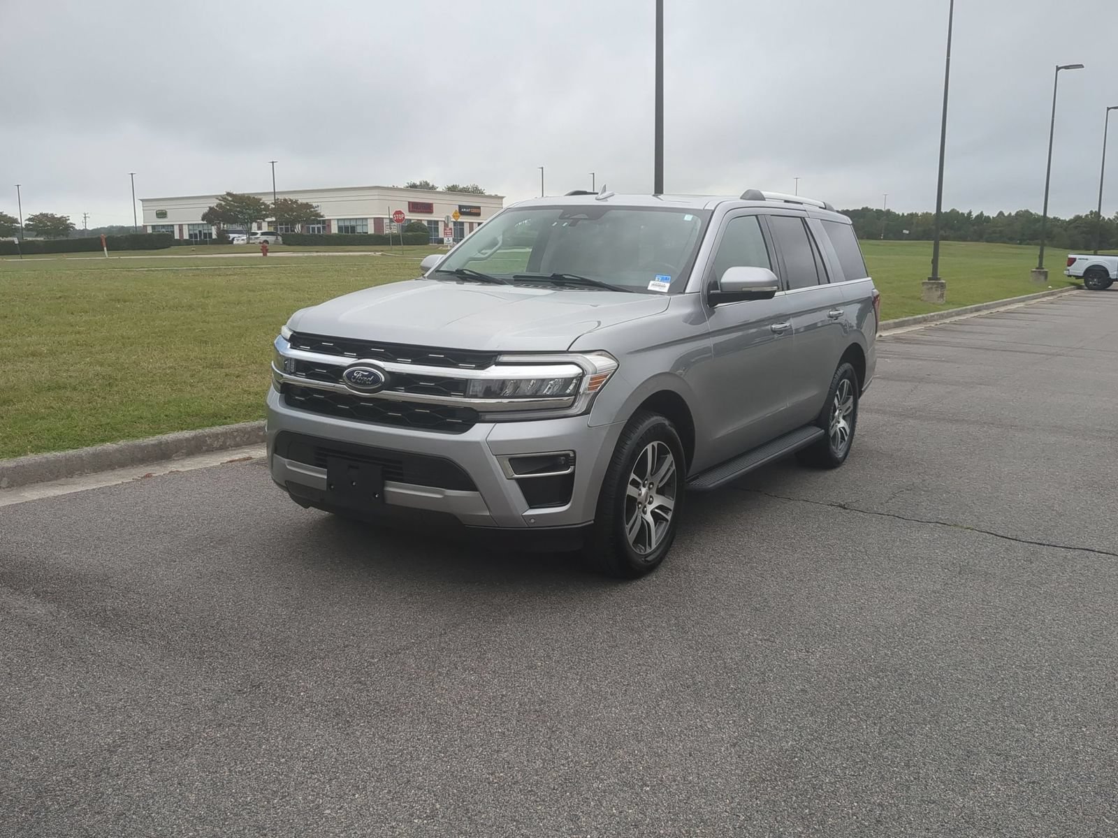 Certified 2024 Ford Expedition Limited RWD image 7