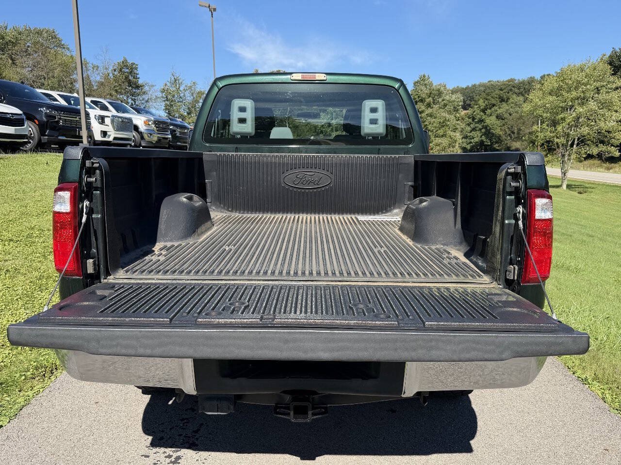 Used 2016 Ford F250 XL w/ XL Appearance Package AWD/4WD image 8
