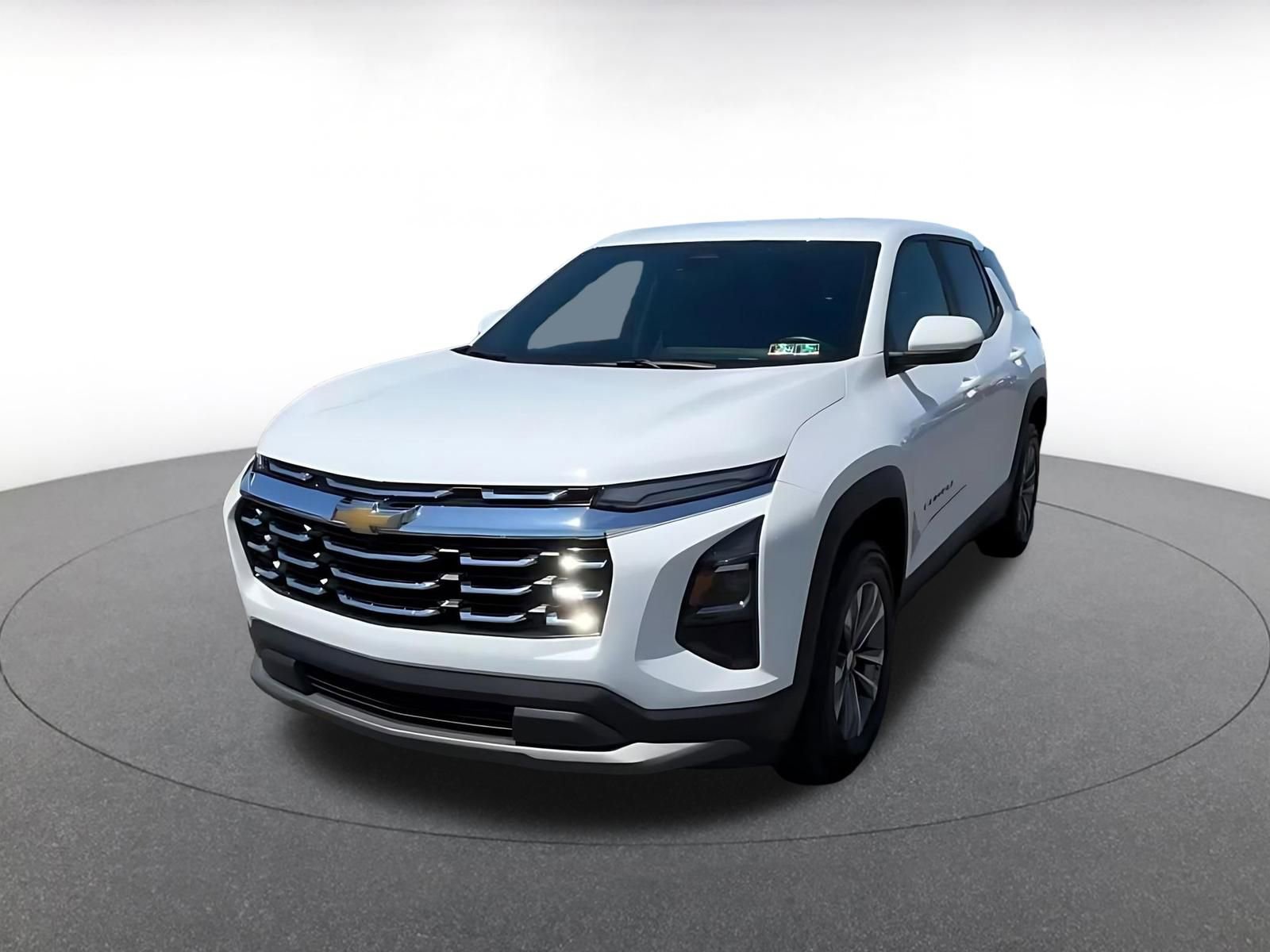 Used 2025 Chevrolet Equinox LT FWD image 7