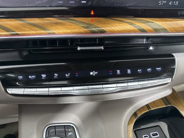 Used 2021 Cadillac Escalade Premium Luxury Platinum image 12