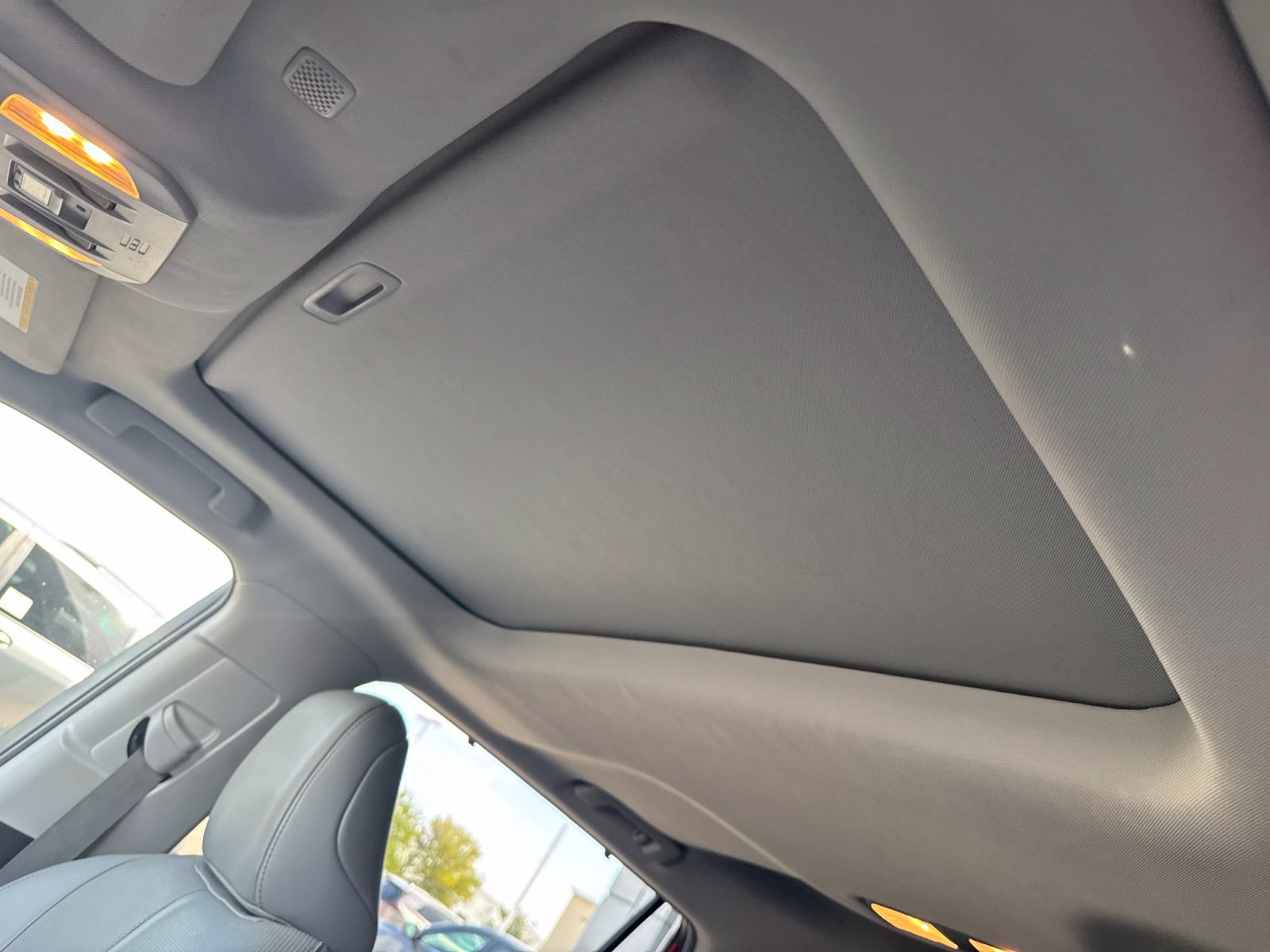 Used 2022 Toyota Highlander Limited FWD image 14