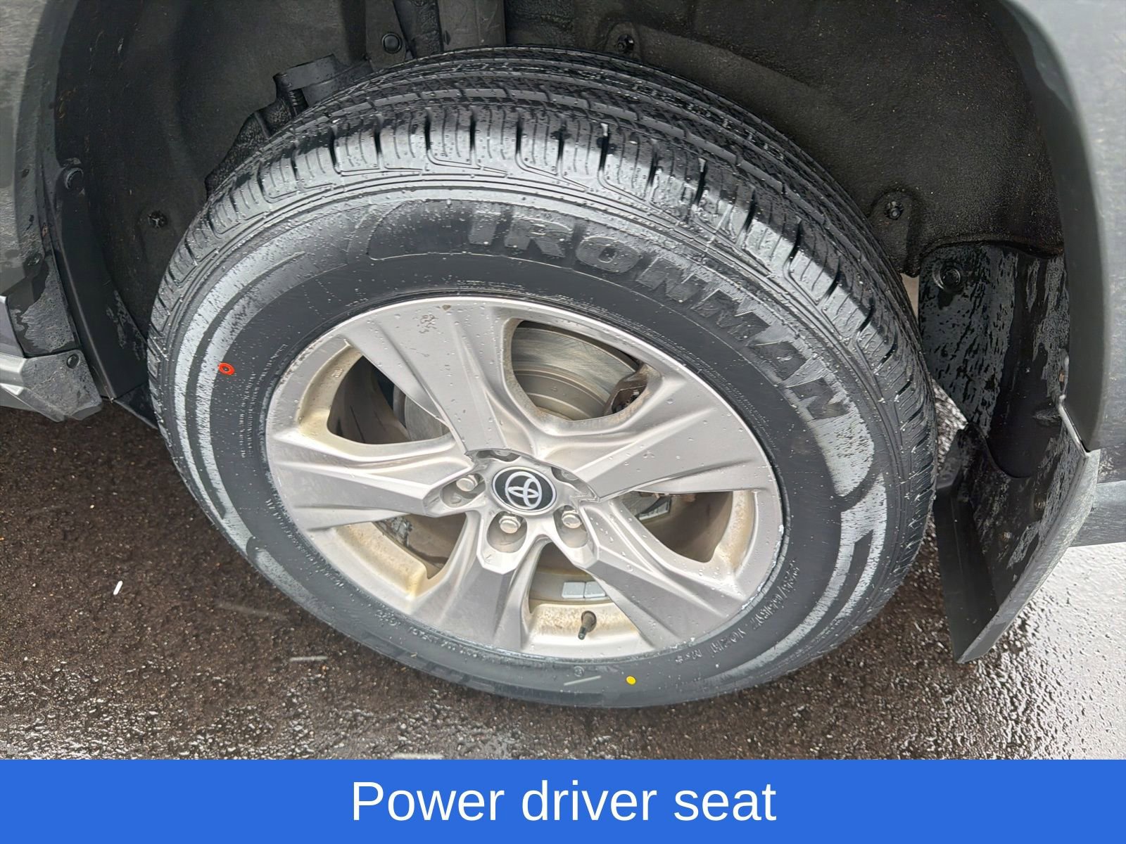 Used 2023 Toyota RAV4 XLE image 27