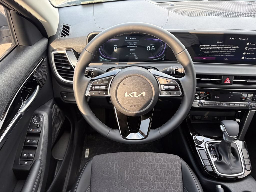 New 2026 Kia Seltos S FWD image 17
