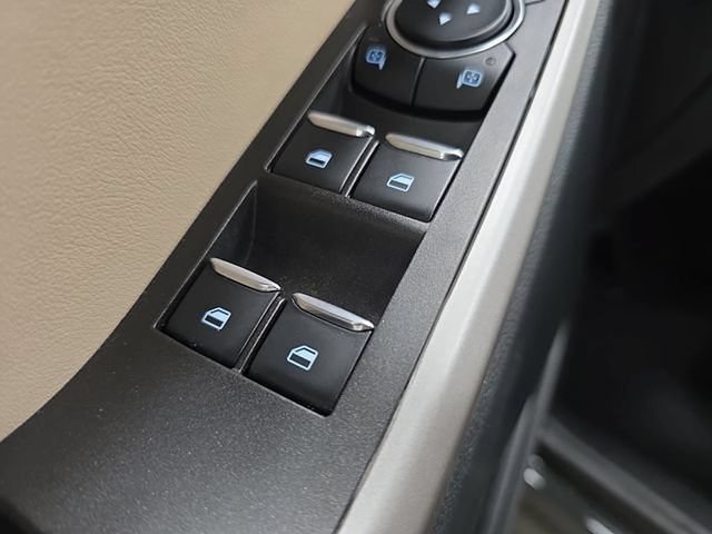 Used 2023 Ford Explorer XLT w/ Equipment Group 202A AWD/4WD image 26