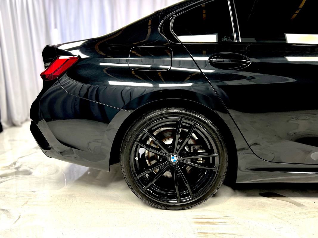 Used 2022 BMW 330i xDrive Sedan w/ M Sport Package image 12