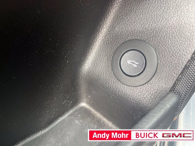 Used 2013 Cadillac XTS Premium FWD image 19