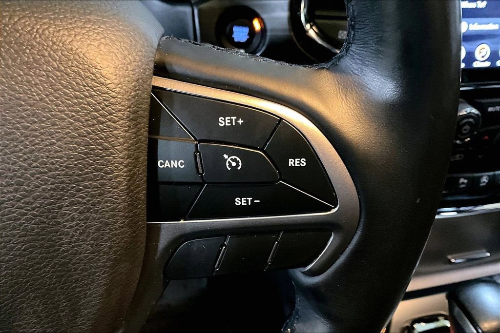 Used 2021 Jeep Grand Cherokee Laredo X AWD/4WD image 21