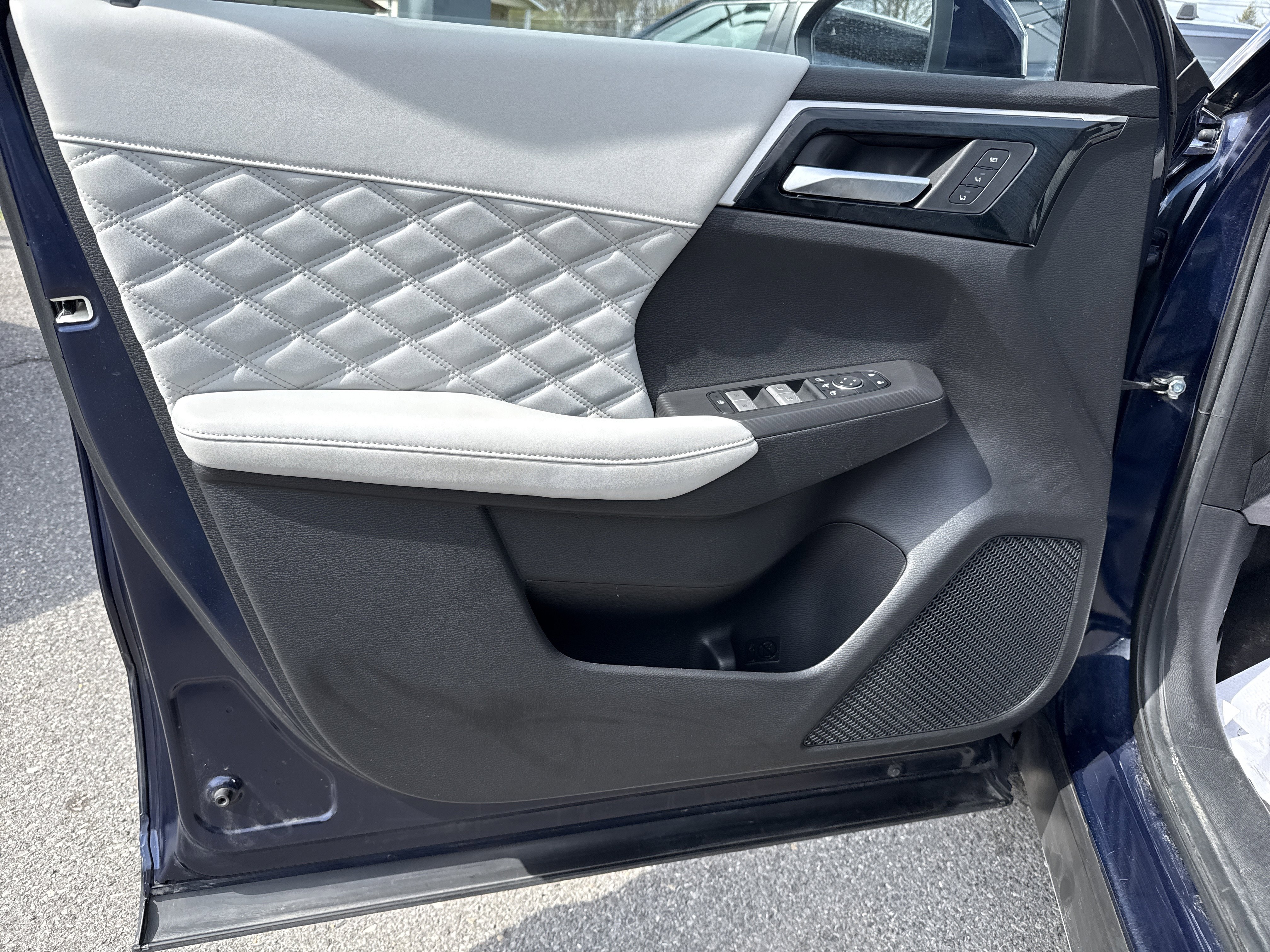 Used 2022 Mitsubishi Outlander SEL image 15