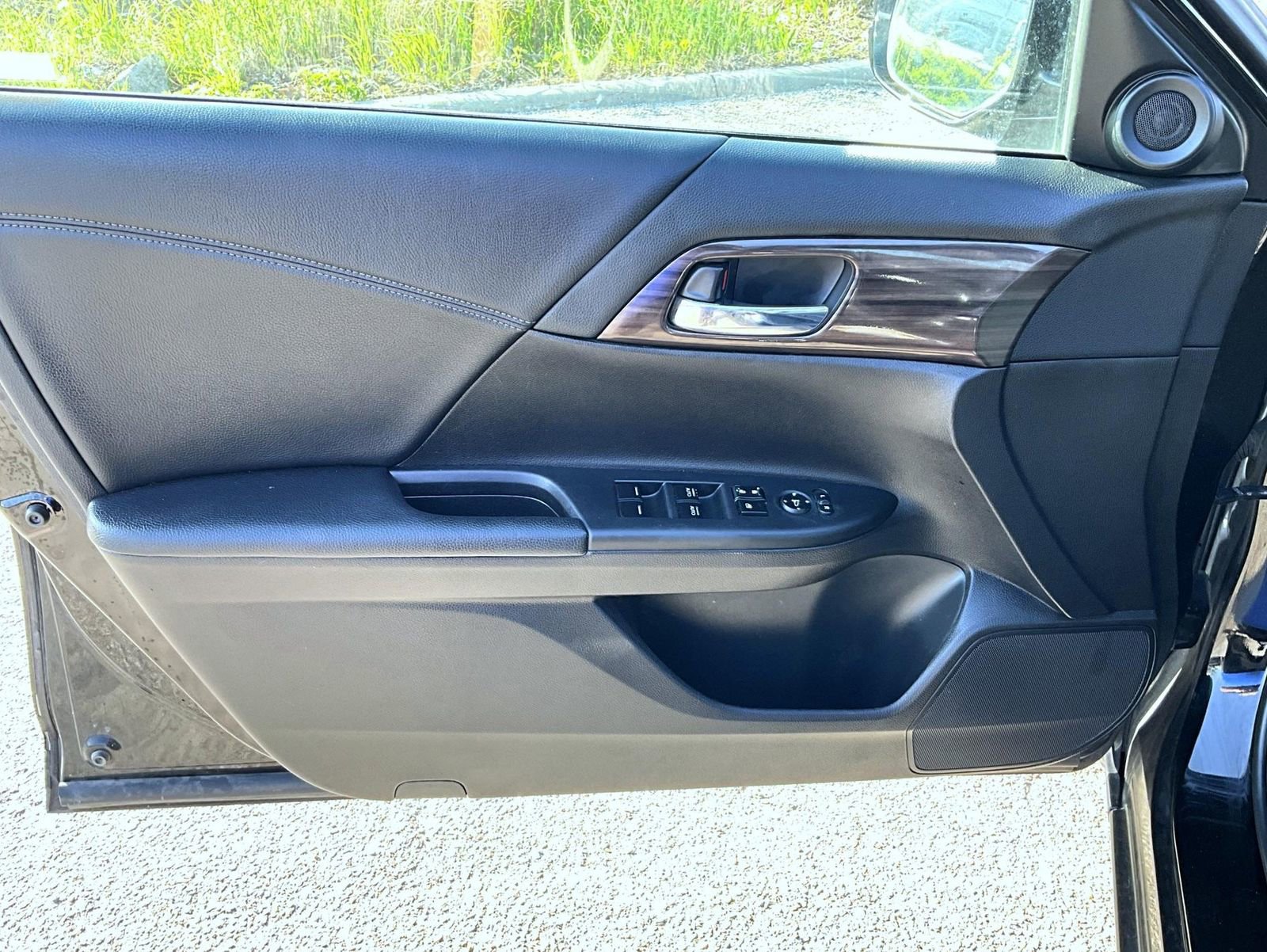 Used 2016 Honda Accord EX image 10