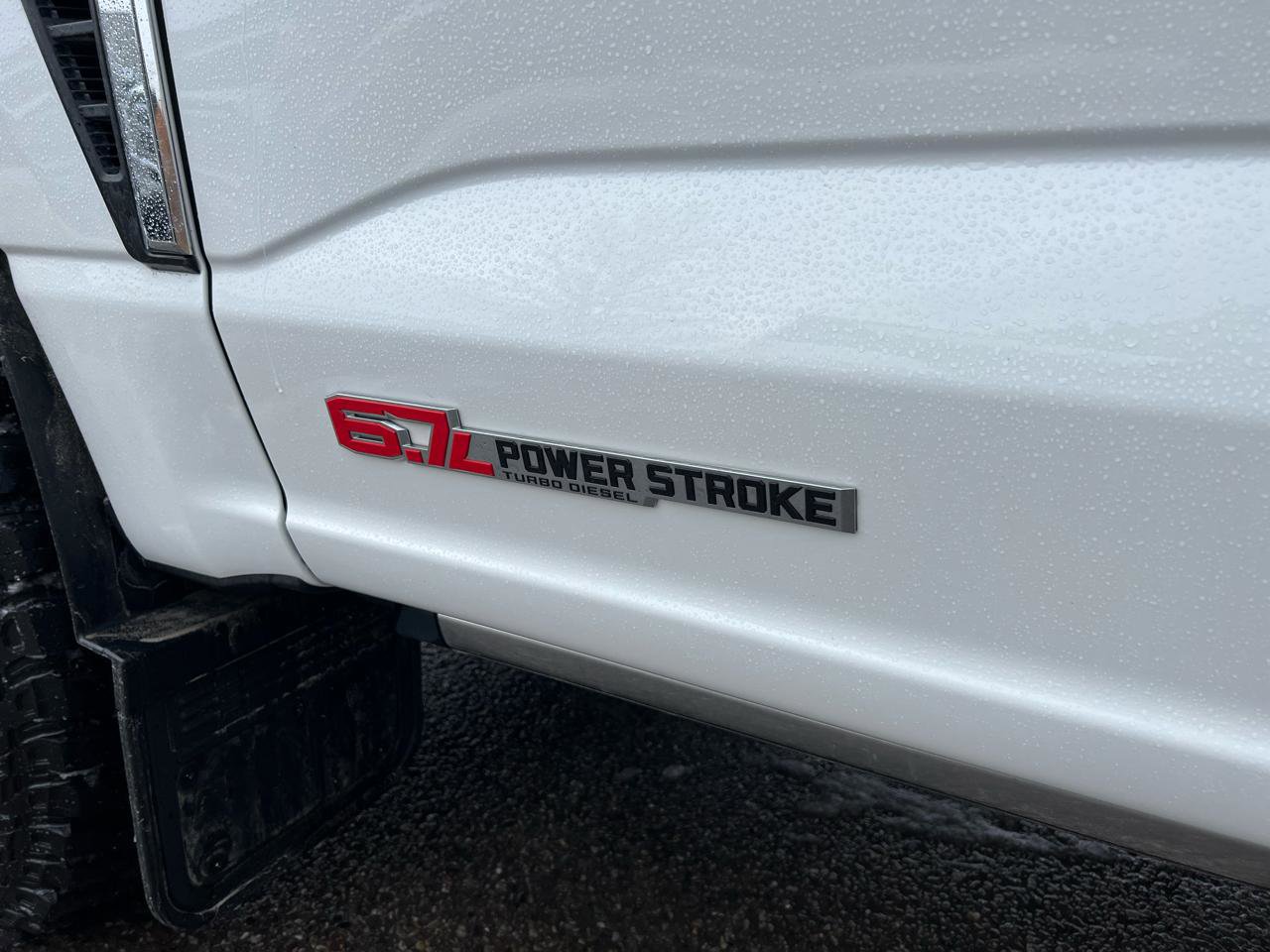 Used 2024 Ford F250 Platinum w/ Tremor Off-Road Package image 15