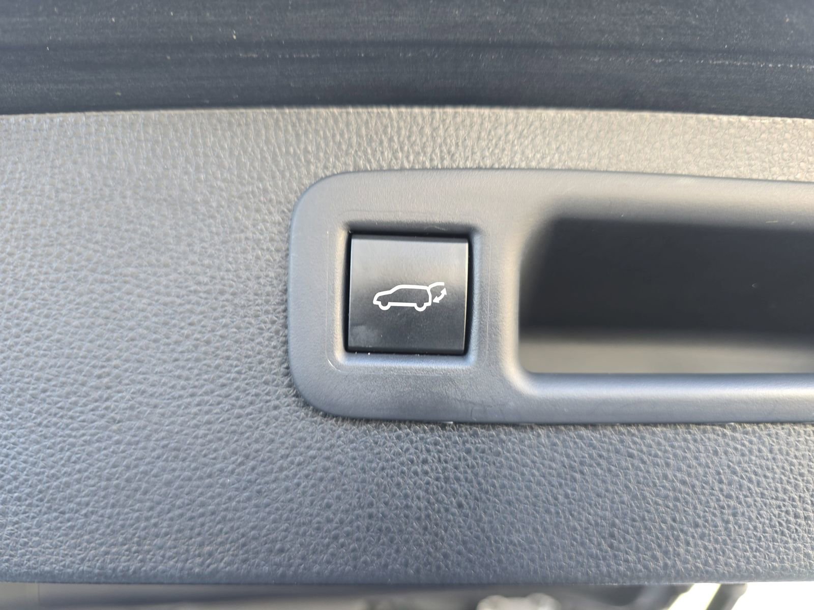 Used 2023 Toyota Highlander XLE image 21