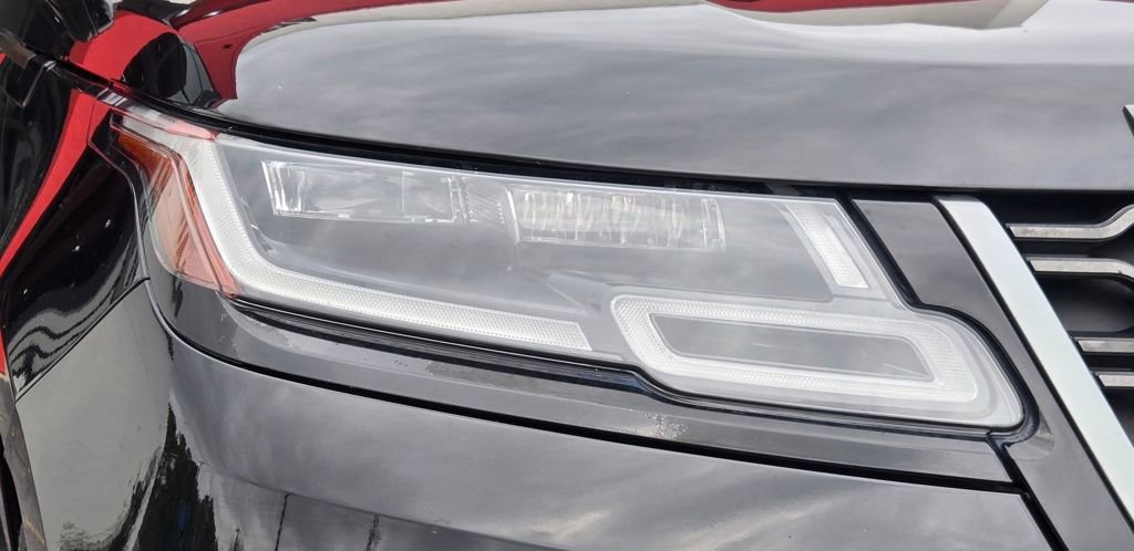 Used 2021 Land Rover Range Rover Velar R-Dynamic S image 14