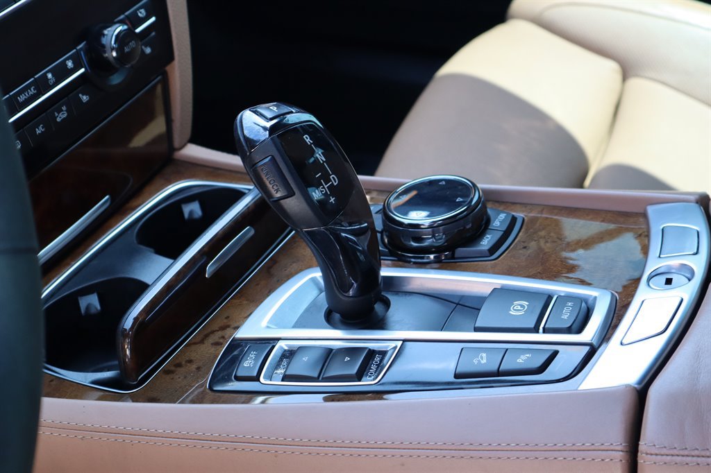 Used 2014 BMW 750Li xDrive AWD/4WD image 30