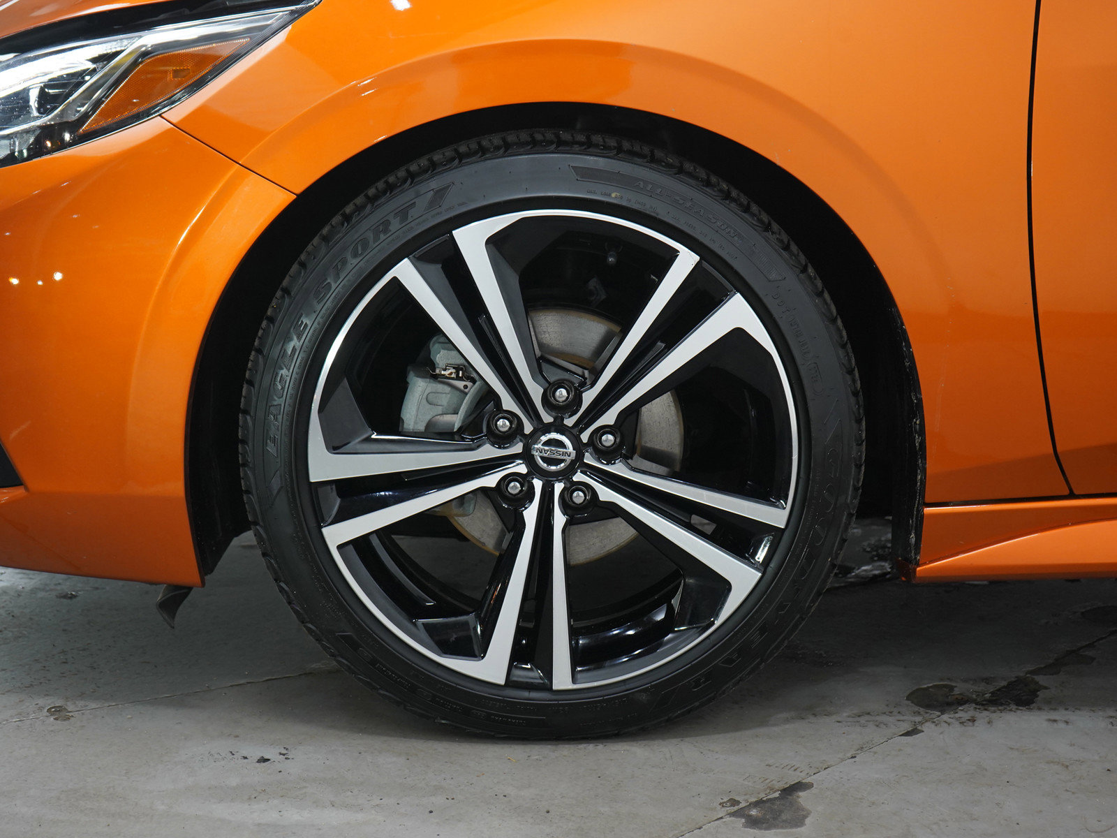 Used 2020 Nissan Sentra SR w/ Premium Package image 28