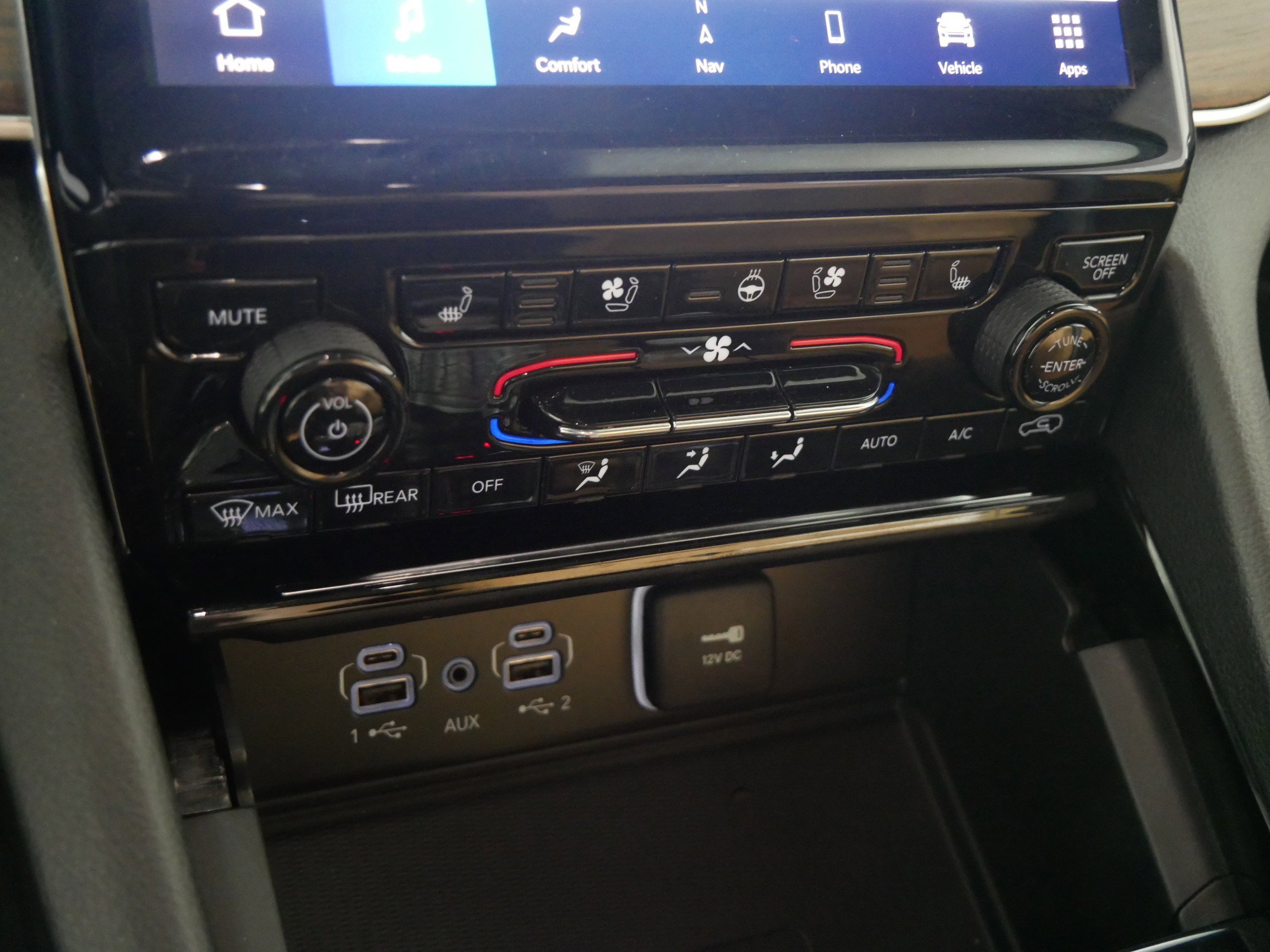 Used 2023 Jeep Grand Cherokee Summit w/ Luxury Tech Group V image 23