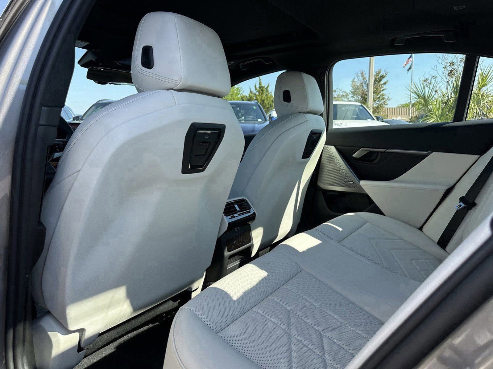 New 2026 BMW i5 eDrive40 RWD image 19