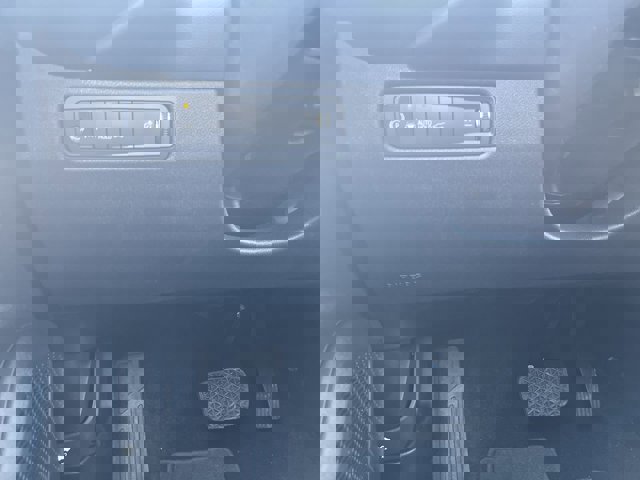 New 2025 Chevrolet Equinox EV LT image 18