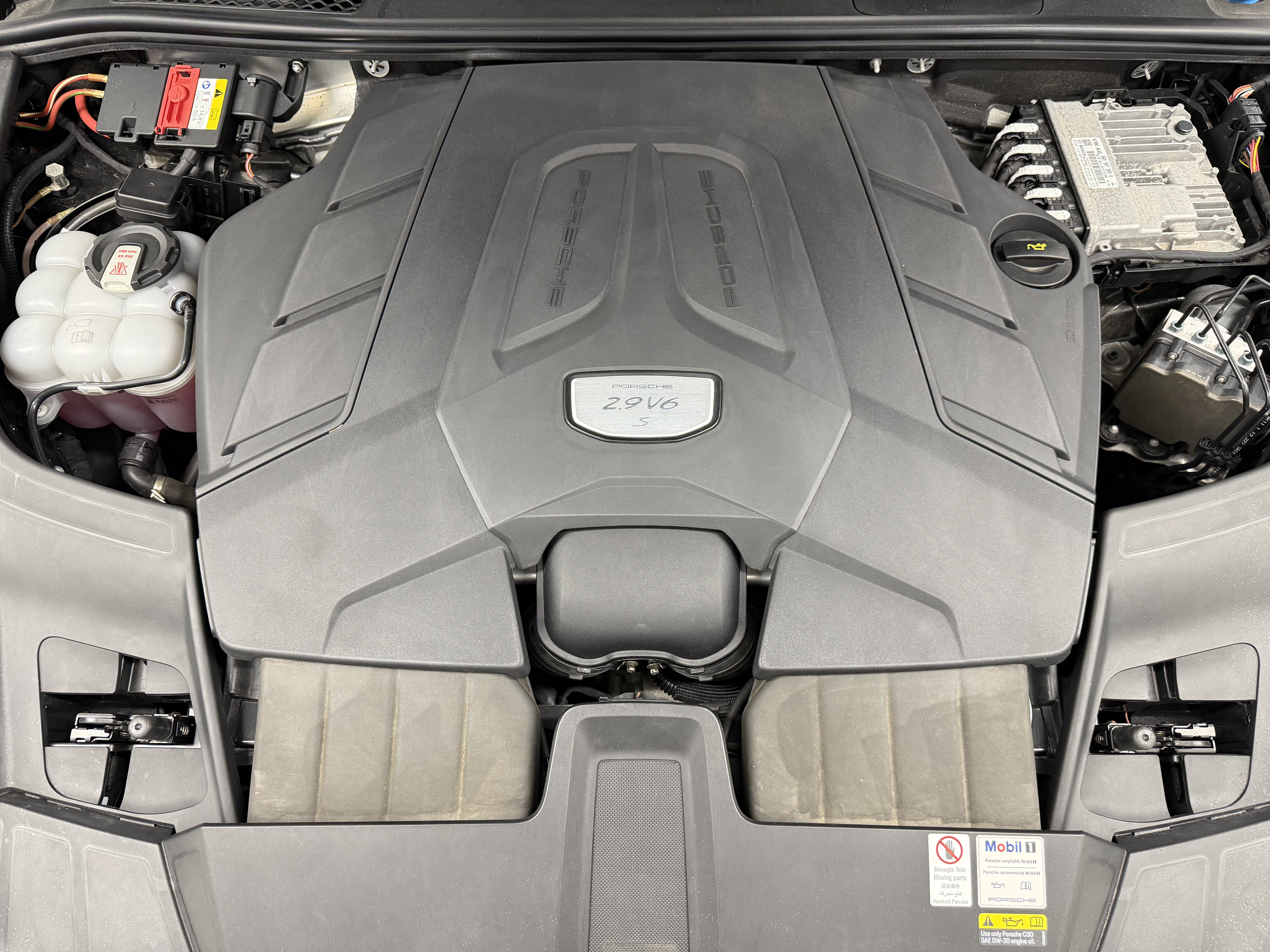 Certified 2022 Porsche Cayenne S image 62