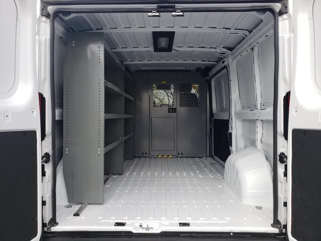Used 2025 RAM ProMaster 2500 w/ Convenience Group FWD image 5