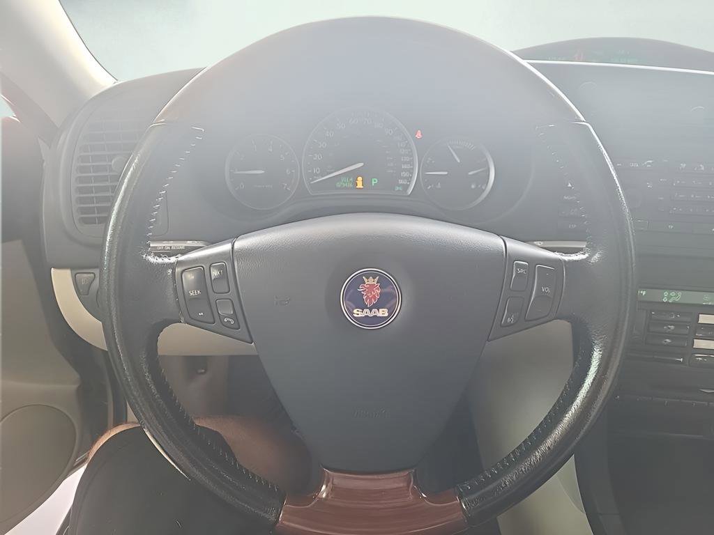Used 2005 Saab 9-3 Arc FWD image 8