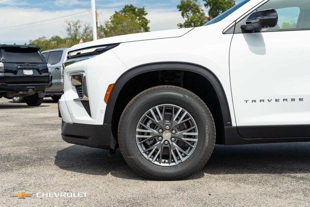 New 2026 Chevrolet Traverse LT w/ Enhanced Driving Package FWD image 10