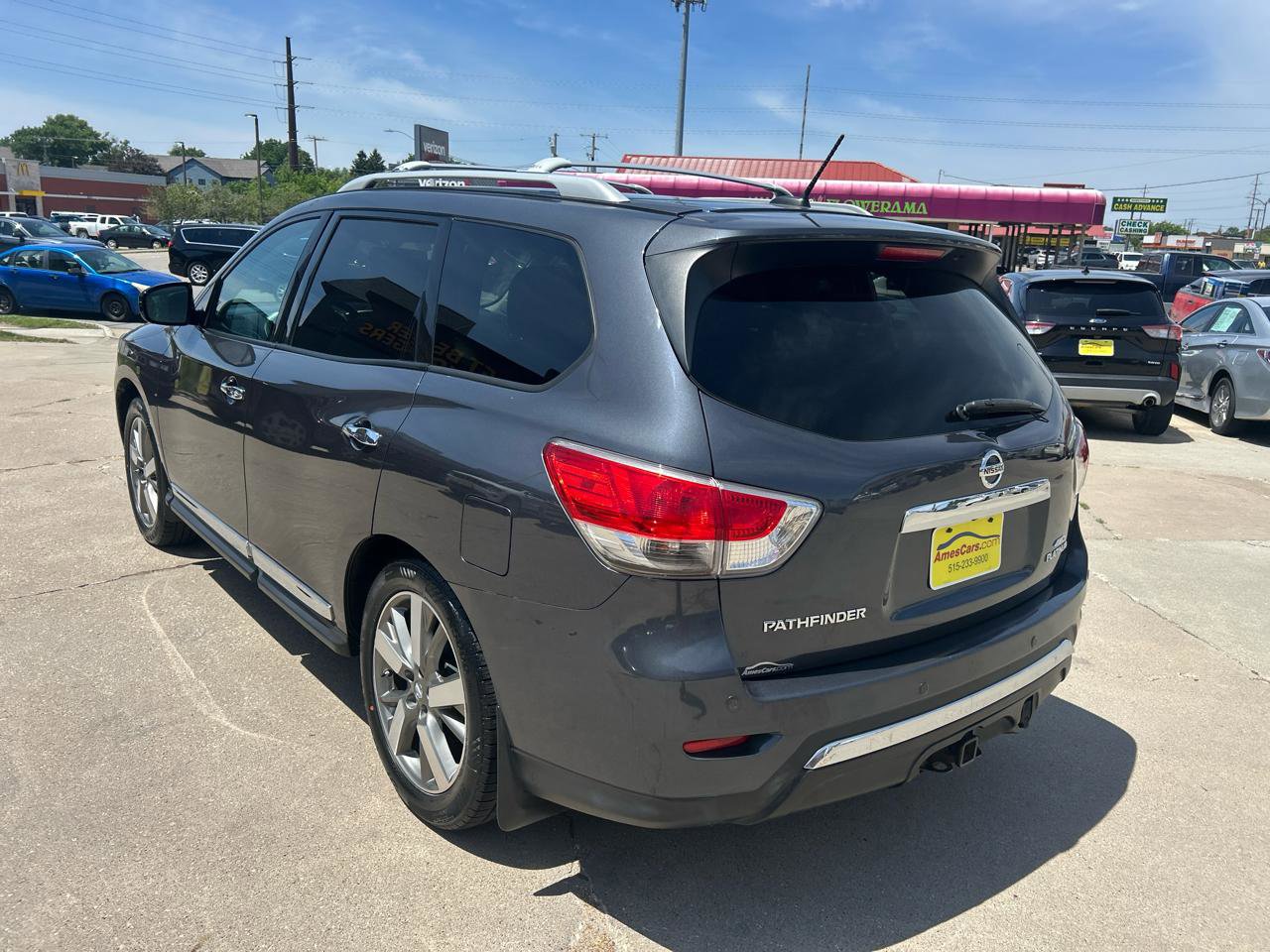 Used 2013 Nissan Pathfinder Platinum w/ Platinum Premium Pkg AWD/4WD image 5