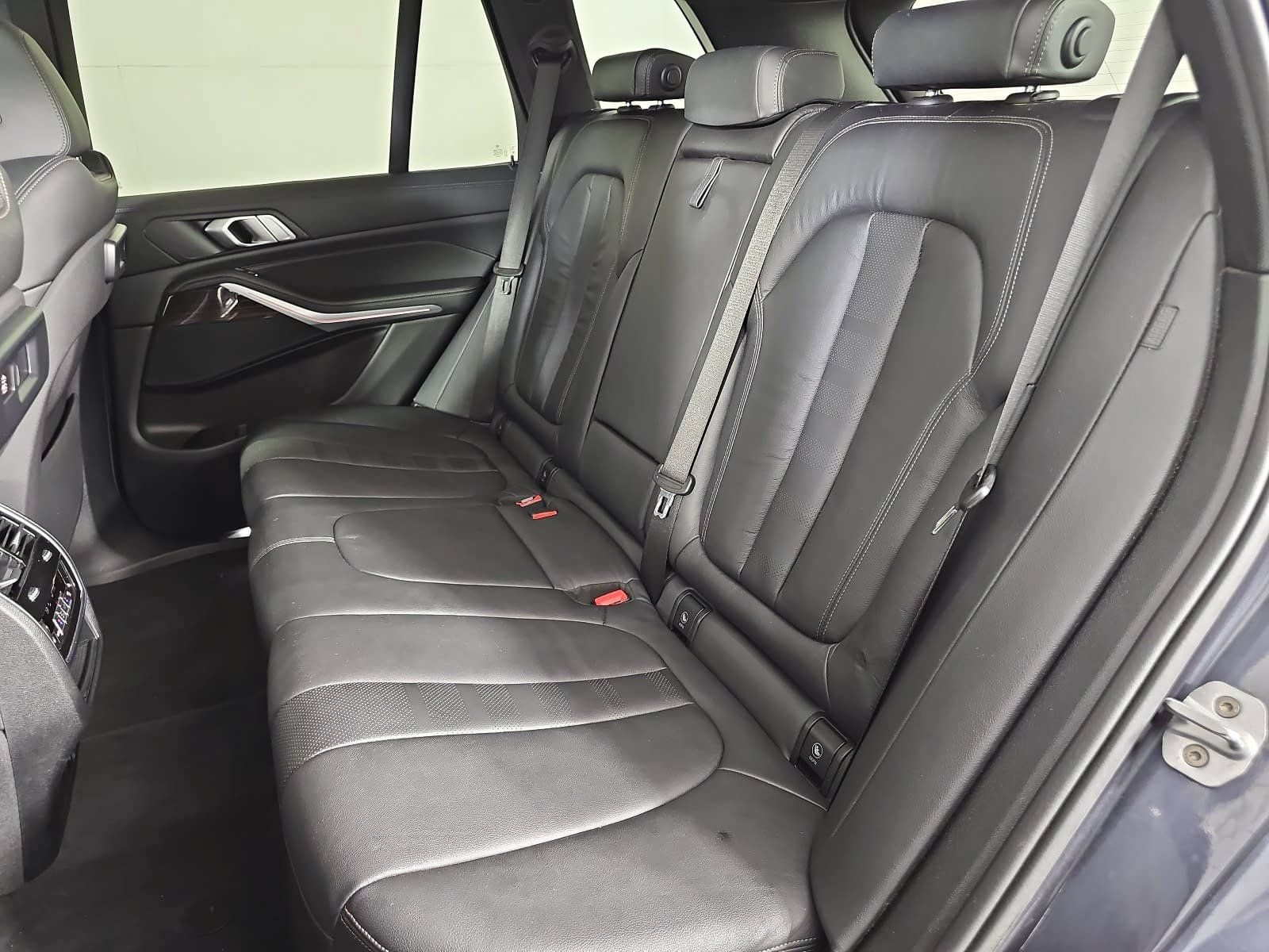 Used 2019 BMW X5 xDrive40i w/ Convenience Package AWD/4WD image 14