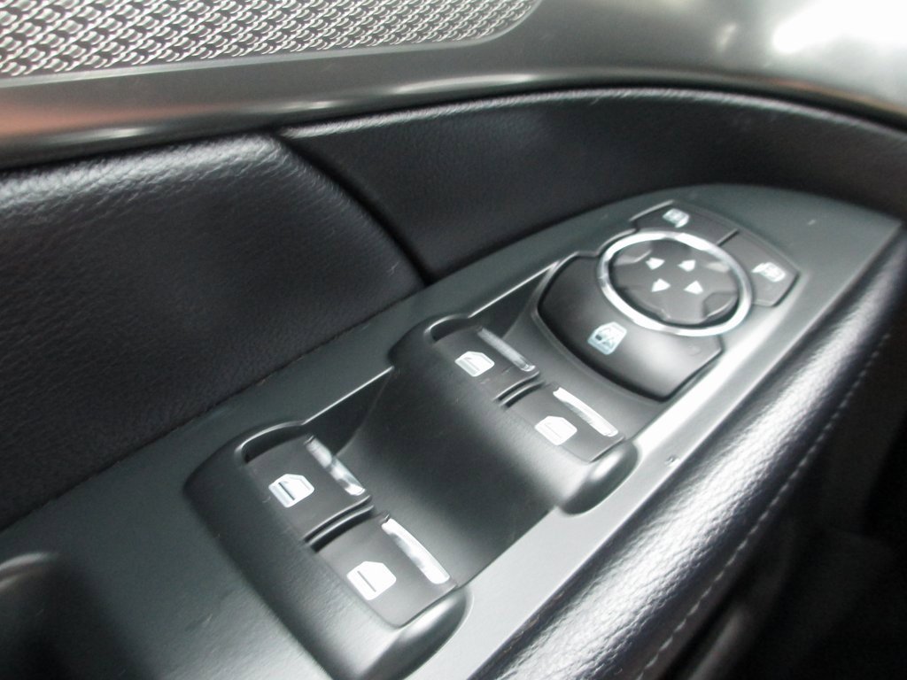 Used 2018 Ford Explorer XLT w/ Equipment Group 202A image 24